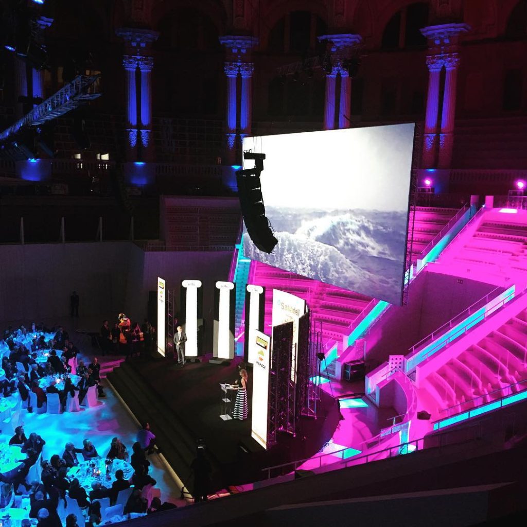 27581645_356695738074559_5546863869516840960_n